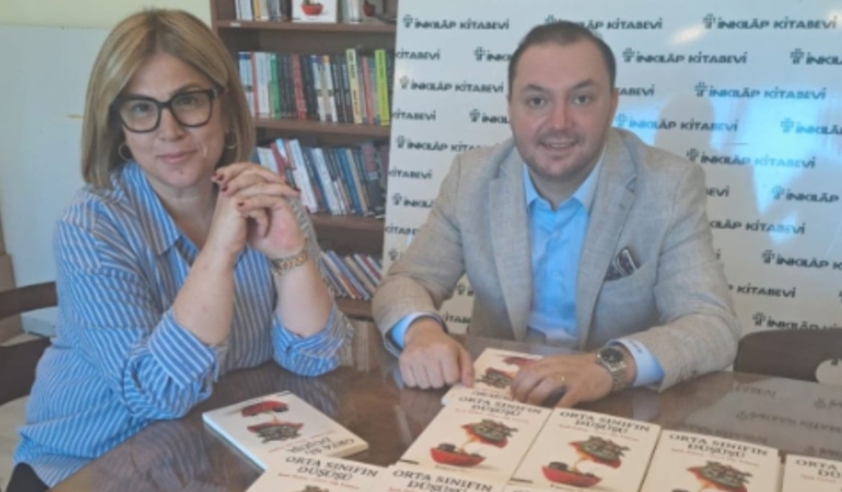 Orta Sınıfın Çöküşü: Demokrasi ve Gezi’nin Hikayesi