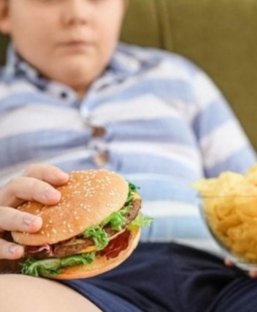 Avrupa’da Çocuk Obezitesi Krizi Devam Ediyor