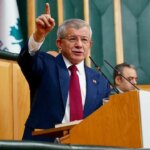 “Ahmet Davutoğlu: ‘Makamlar Geride Kaldı, Önemli Olan…’”