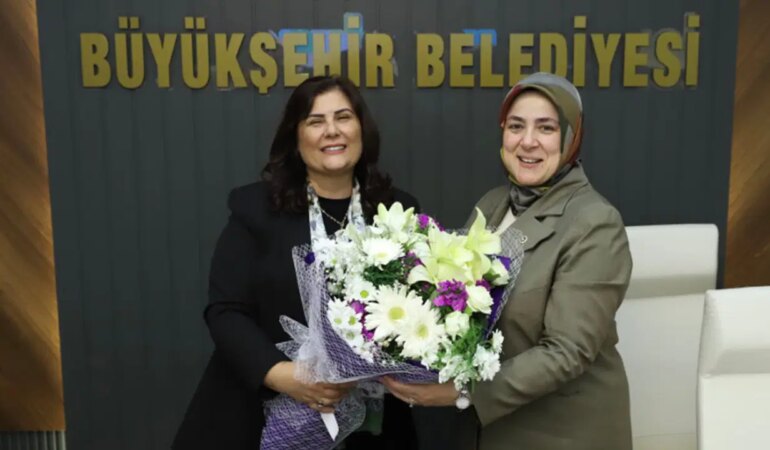 AKP Aydın’da Kadın Kolları Toplantısı Yapıldı