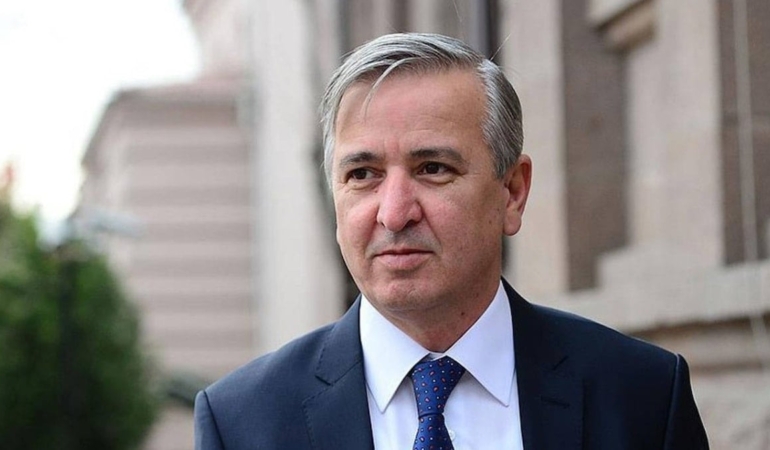 Atatürk’e Saldırı: Tepkiler Üzerine Yazı Kaldırıldı