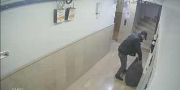 Gaziosmanpaşa’da Ayakkabı Hırsızı Kamerada