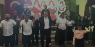 Şehitler Yas Tutarken Başkan Halay Çekti!