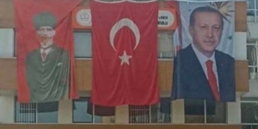 Atatürk ve Erdoğan Posteri Krizi Yeniden Patlak Verdi!