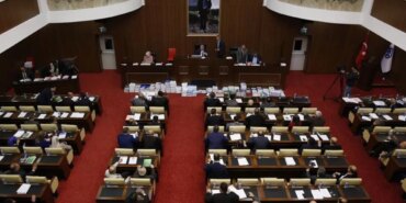 Mecliste ‘tipi bozuk’ tartışması alevlendi!