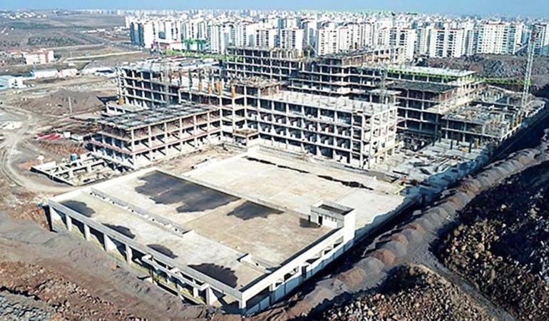 Diyarbakır Hastanesi İnşaatında Gecikme Büyüyor!