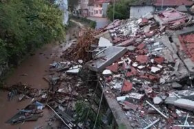 Sındırgı’da Deprem: Esnafa Destek Çağrısı! Sındırgı’da Deprem: Esnafa Destek Çağrısı!