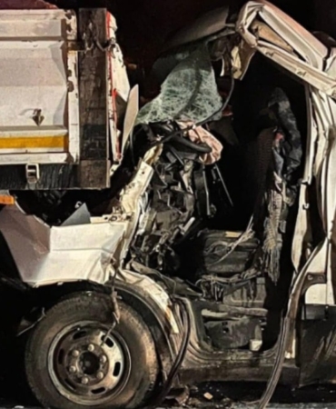 Yatağan’da Feci Kaza: Süt Aracı TIR’a Çarptı!