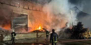 Antalya’da Fabrikada Yangın: 1600 m² Zarar Gördü!