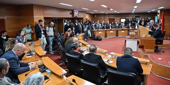 Bayrampaşa’da Görevdeki Başkan Takipten Çıkarıldı!