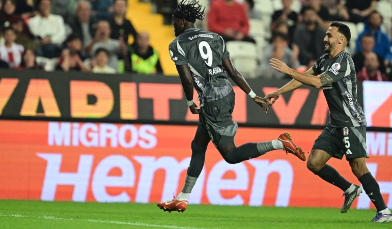 Beşiktaş’tan Antalyaspor’a 3-1’lik Yanıt!