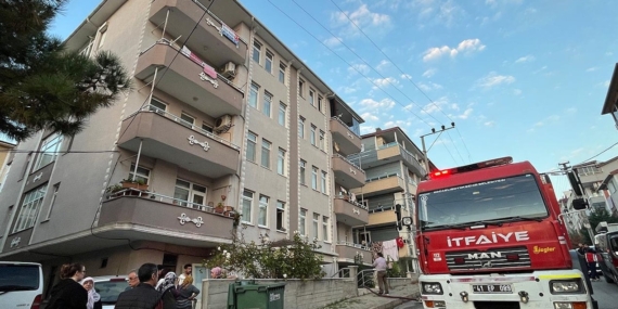 Fatih’te Dairede Yangın: Kadın Hastaneye Kaldırıldı