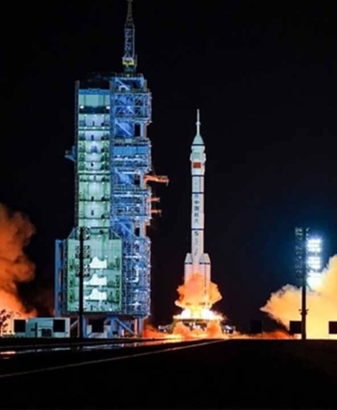 Çin, 13. İnternet Uydusunu Uzaya Fırlattı!