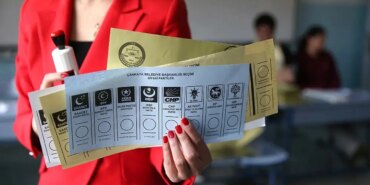 CHP ve AKP Yarışı: Son Anketin Şaşırtan Sonuçları