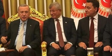 Babacan ve Davutoğlu’nun AKP’ye Dönüş İddiaları!