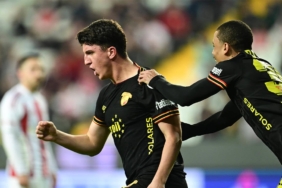 Göztepe, Antalya’da Zorlu Galibiyet Aldı!