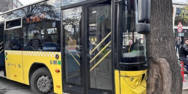 Otobüs Kazası: Yolcu Yaralandı, Trafik Kilitlendi!