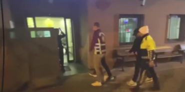 Trafikte Saldırıya Uğrayan Motosikletçi Kurtarıldı!