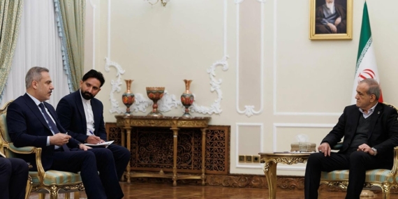 Fidan, İran Cumhurbaşkanı ile Kritik Görüşme Gerçekleştirdi