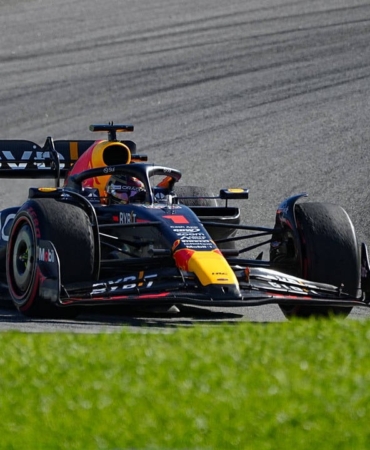 Verstappen Katar’da Zaferle İkinci Sıraya Yükseldi