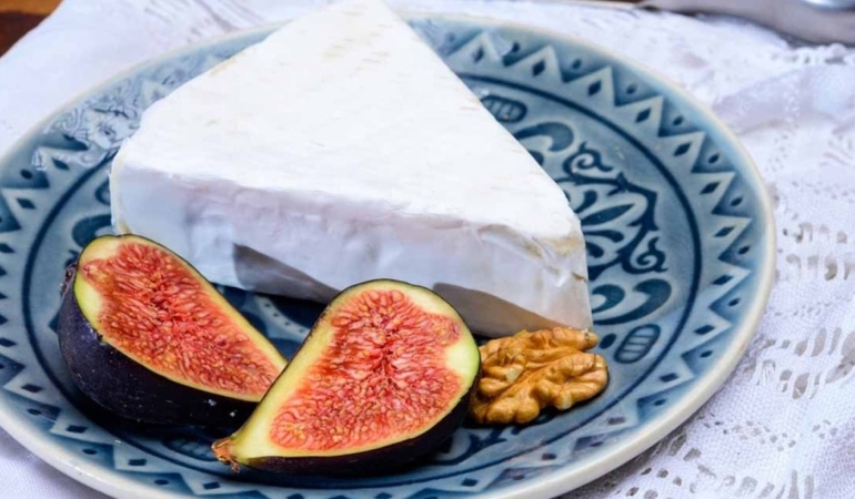 Yüksek Kolesterol İçin Dikkat: Brie Peyniri Tehlikesi!