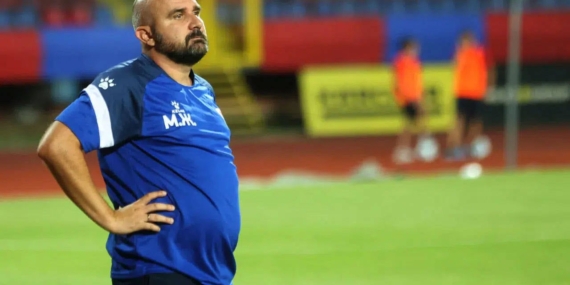 Maçta Kalp Krizi Geçiren Teknik Direktör Hayatını Kaybetti