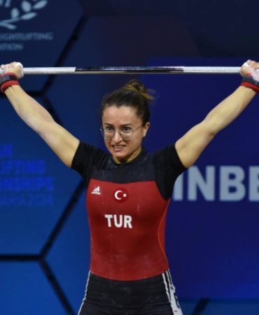 Aysel Özkan Avrupa Şampiyonası’nda 2 Madalya Kazandı! Aysel Özkan Avrupa Şampiyonası’nda 2 Madalya Kazandı!