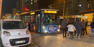 Şanlıurfa’da Silahlı Kavga: 2 Yaralı, 3 Araç Zarar Gördü