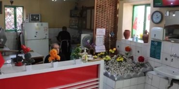 İşletme Sahibi Mezarı Koruyor: Ayırt Dede