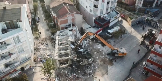 Gebze’deki Bina Çöküşü: Metro Tüneli Suçlu mu?