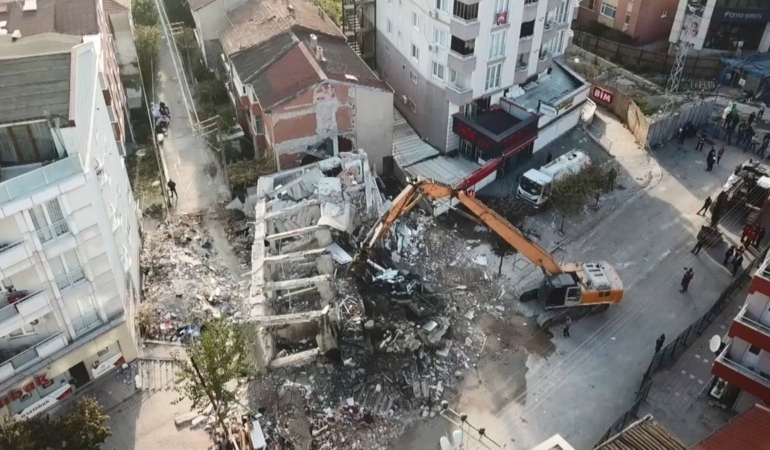 Gebze’deki Bina Çöküşü: Metro Tüneli Suçlu mu?