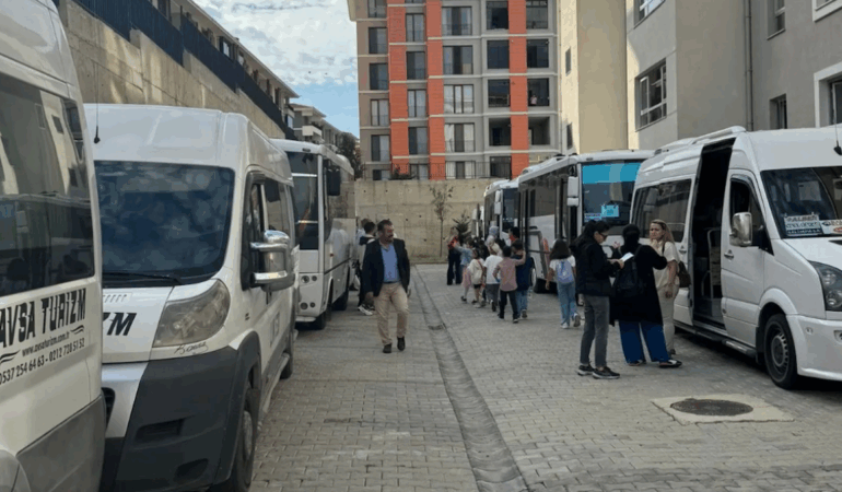 Silivri’de Öğrencilere Skandal Servis Tacizi!