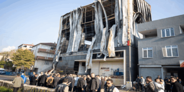 Yangında Hayatını Kaybedenlere Küfür Şoku!