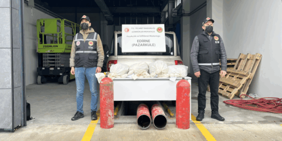 Yunanistan’dan Gelen Araçta 19 Kilo Esrar Ele Geçti