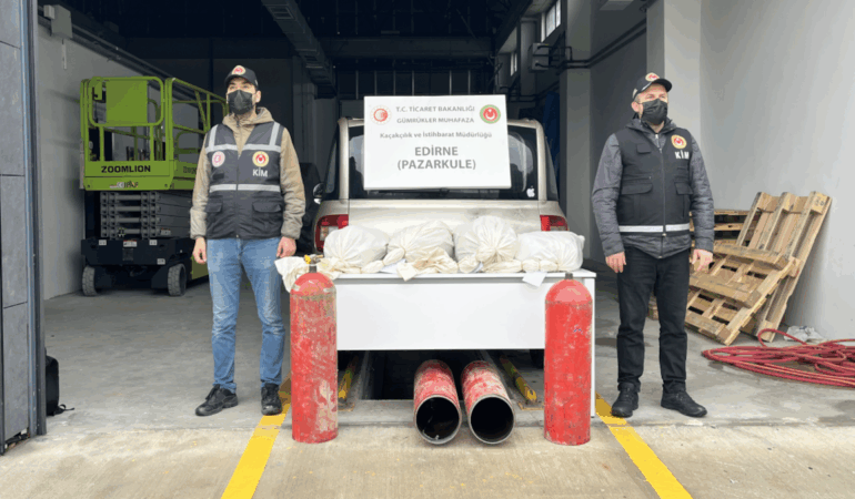 Yunanistan’dan Gelen Araçta 19 Kilo Esrar Ele Geçti