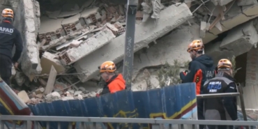 Ankara’da Metruk Bina Kontrolsüzce Çöktü!