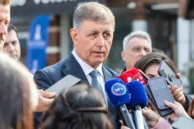 İzmir’de Zimmet İddiaları: 11 Gözaltı!