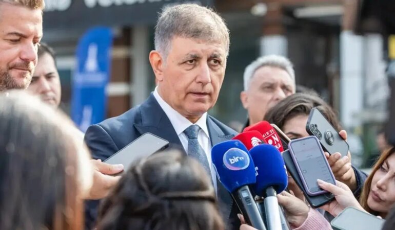 İzmir’de Zimmet İddiaları: 11 Gözaltı!