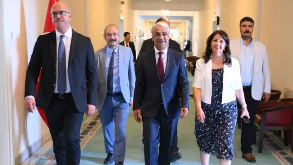 AKP ve DEM Parti Arasında Kritik Görüşme