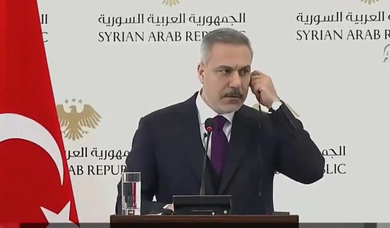 Fidan’ın Basın Toplantısı Teknik Aksaklıkla Bitti!