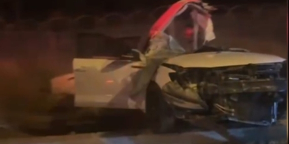 Malatya’da Trambüs Direğine Çarpan Araçta Yaralılar!