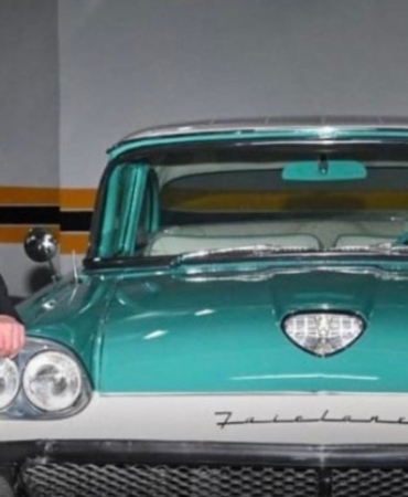 Bahçeli’den Teoman’a Nadir Ford Hediyesi!