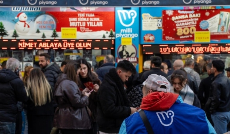Yılbaşı Çekilişinde 800 Milyon TL Büyük İkramiye!
