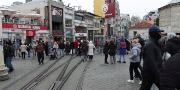 Taksim Meydanı Yılbaşı İçin Bariyerlerle Kapandı!