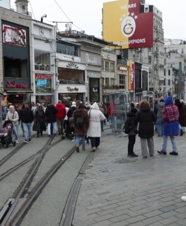 Taksim Meydanı Yılbaşı İçin Bariyerlerle Kapandı!