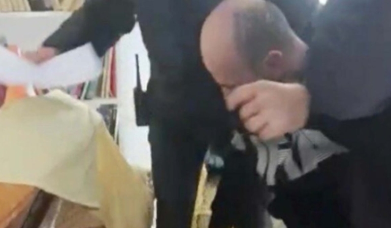 Firari Hükümlü Kanepenin Altında Yakalandı!