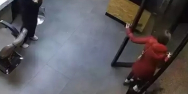 Kuafördeki Dolandırıcı Kadın Kameralara Yansıdı!