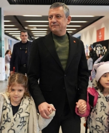 Özgür Özel: İmamoğlu ve Yavaş Aday Olmalı!