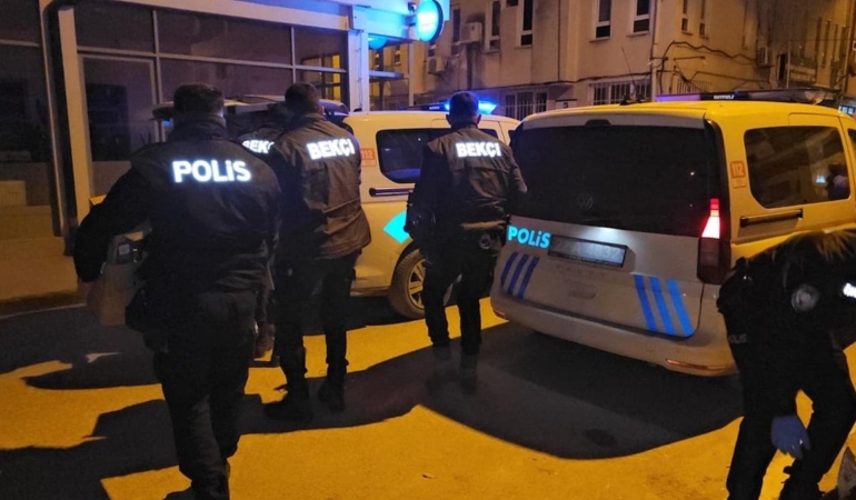 Kaçak Alkol ve Sentetik Ecza Depoda Ele Geçirildi