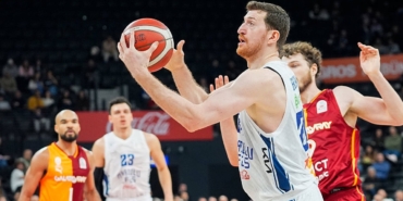 Anadolu Efes, ASVEL ile Zorlu Deplasmanda!